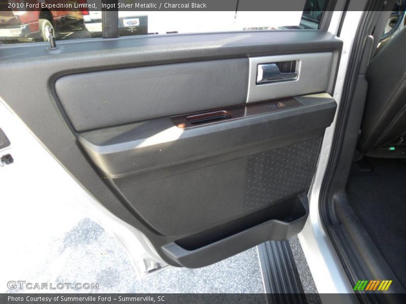 Ingot Silver Metallic / Charcoal Black 2010 Ford Expedition Limited