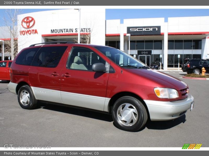 Sunfire Red Pearl / Oak 2000 Toyota Sienna XLE