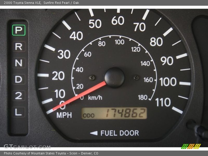 Sunfire Red Pearl / Oak 2000 Toyota Sienna XLE