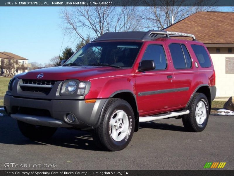 Front 3/4 View of 2002 Xterra SE V6