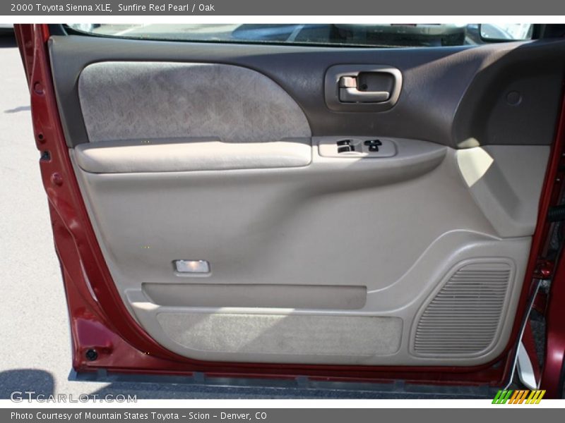 Sunfire Red Pearl / Oak 2000 Toyota Sienna XLE