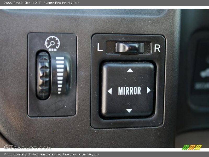 Sunfire Red Pearl / Oak 2000 Toyota Sienna XLE