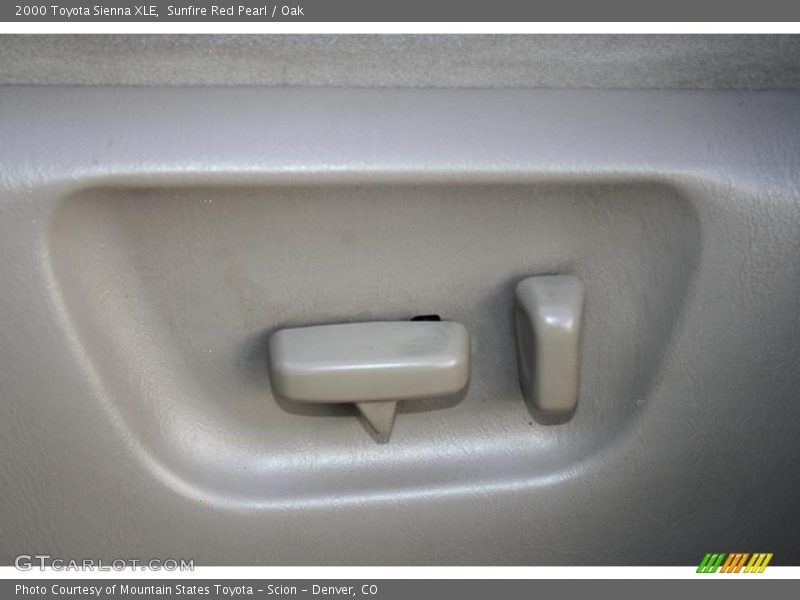 Sunfire Red Pearl / Oak 2000 Toyota Sienna XLE