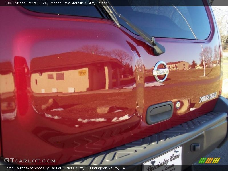 Molten Lava Metallic / Gray Celadon 2002 Nissan Xterra SE V6