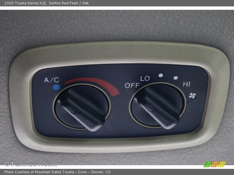 Sunfire Red Pearl / Oak 2000 Toyota Sienna XLE