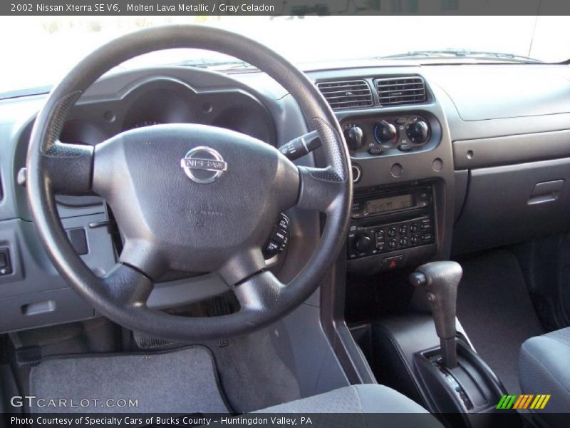 Molten Lava Metallic / Gray Celadon 2002 Nissan Xterra SE V6