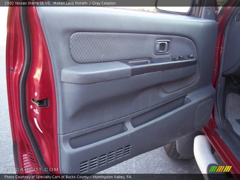 Molten Lava Metallic / Gray Celadon 2002 Nissan Xterra SE V6