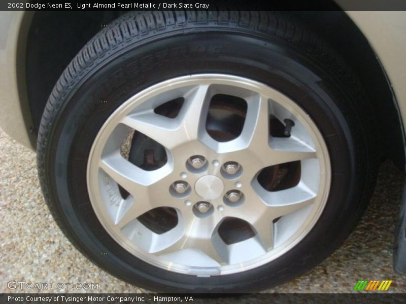 Light Almond Pearl Metallic / Dark Slate Gray 2002 Dodge Neon ES
