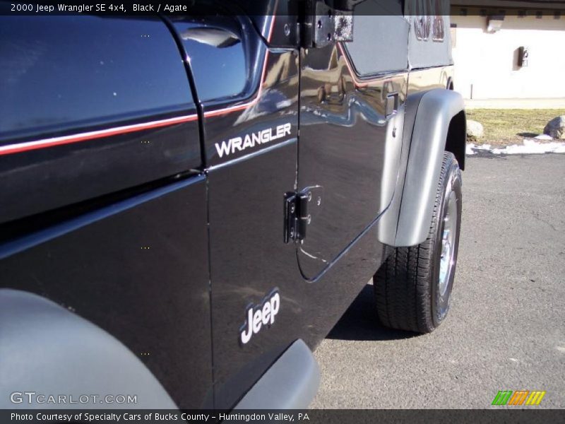 Black / Agate 2000 Jeep Wrangler SE 4x4