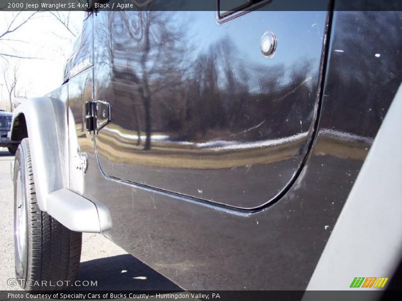 Black / Agate 2000 Jeep Wrangler SE 4x4