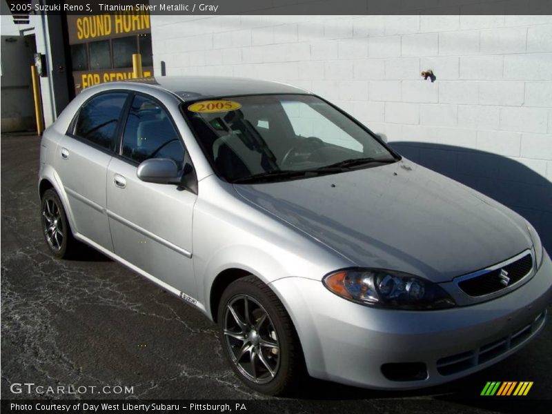 Titanium Silver Metallic / Gray 2005 Suzuki Reno S