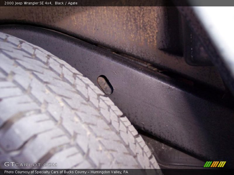 Black / Agate 2000 Jeep Wrangler SE 4x4