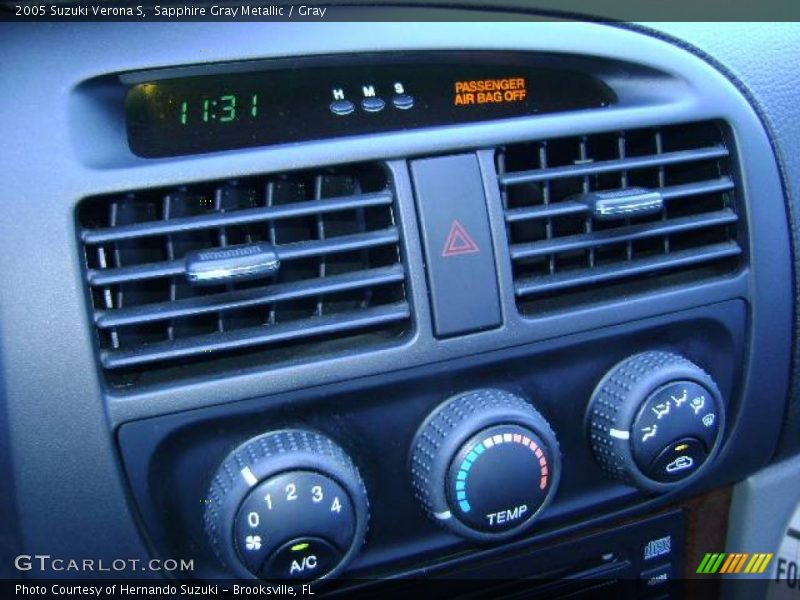 Sapphire Gray Metallic / Gray 2005 Suzuki Verona S