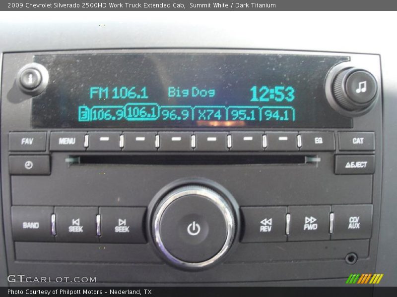 Controls of 2009 Silverado 2500HD Work Truck Extended Cab