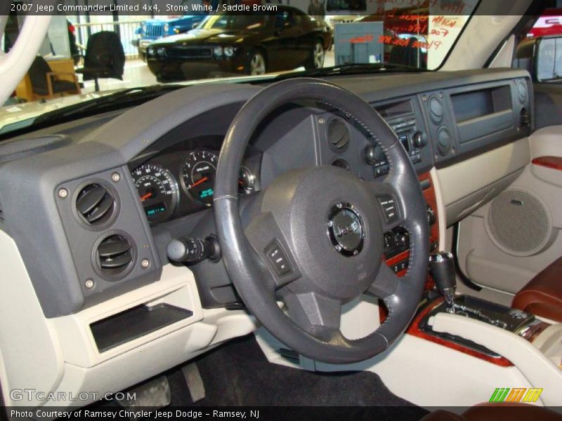  2007 Commander Limited 4x4 Steering Wheel