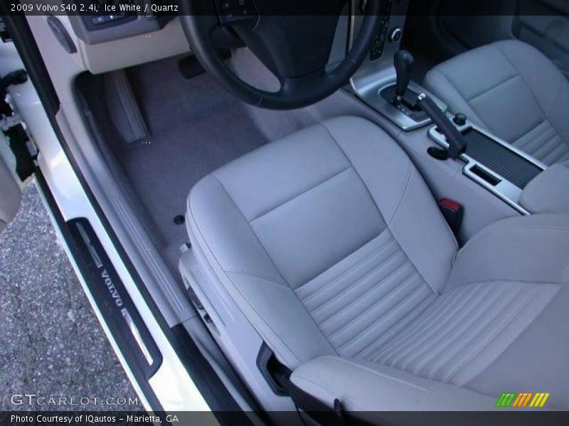 Ice White / Quartz 2009 Volvo S40 2.4i