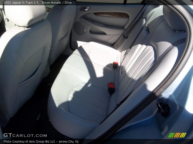 Zircon Metallic / Dove 2002 Jaguar X-Type 2.5