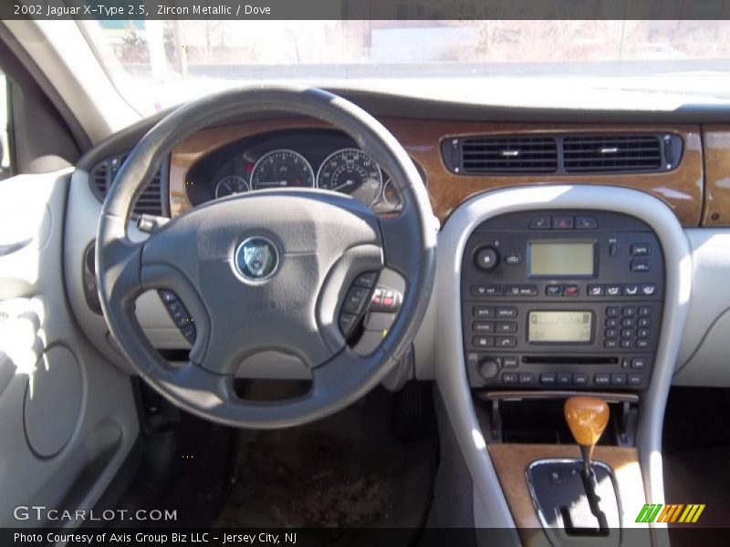 Zircon Metallic / Dove 2002 Jaguar X-Type 2.5