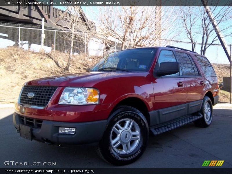 Redfire Metallic / Medium Flint Grey 2005 Ford Expedition XLT 4x4