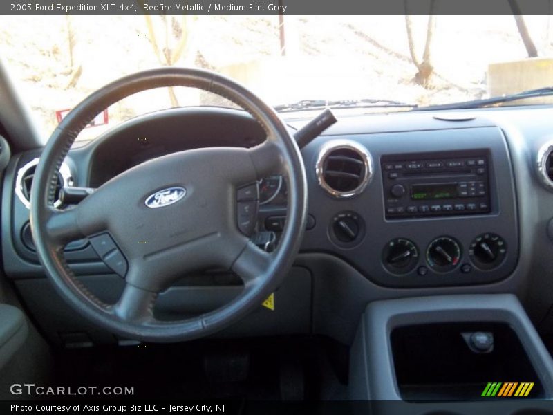 Redfire Metallic / Medium Flint Grey 2005 Ford Expedition XLT 4x4