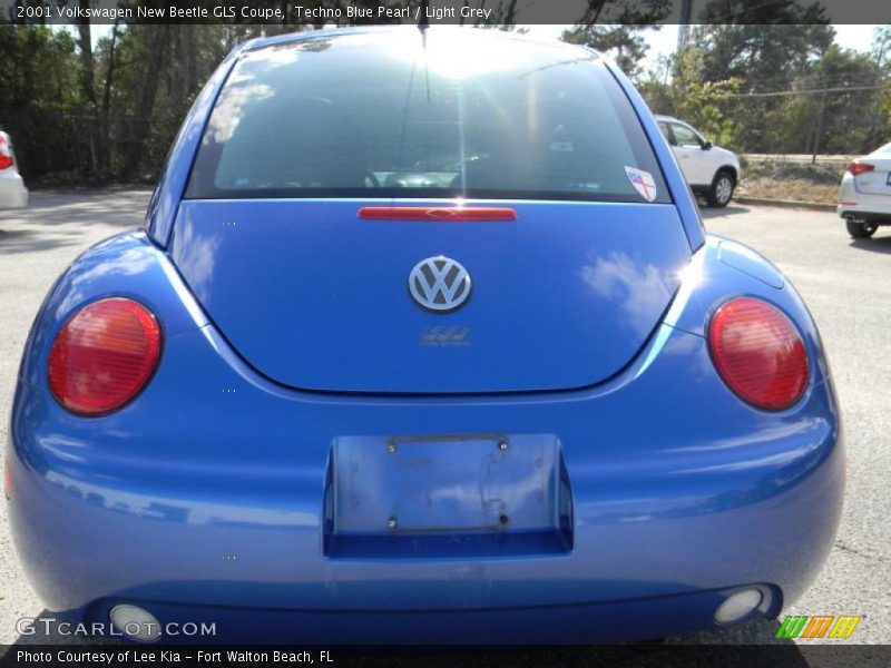 Techno Blue Pearl / Light Grey 2001 Volkswagen New Beetle GLS Coupe