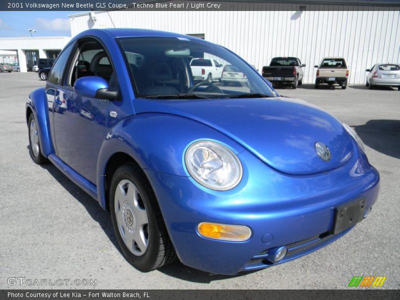Front 3/4 View of 2001 New Beetle GLS Coupe