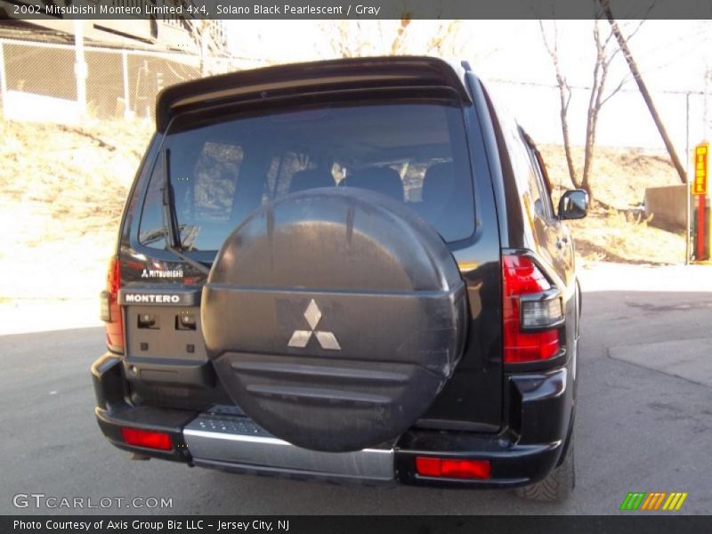 Solano Black Pearlescent / Gray 2002 Mitsubishi Montero Limited 4x4