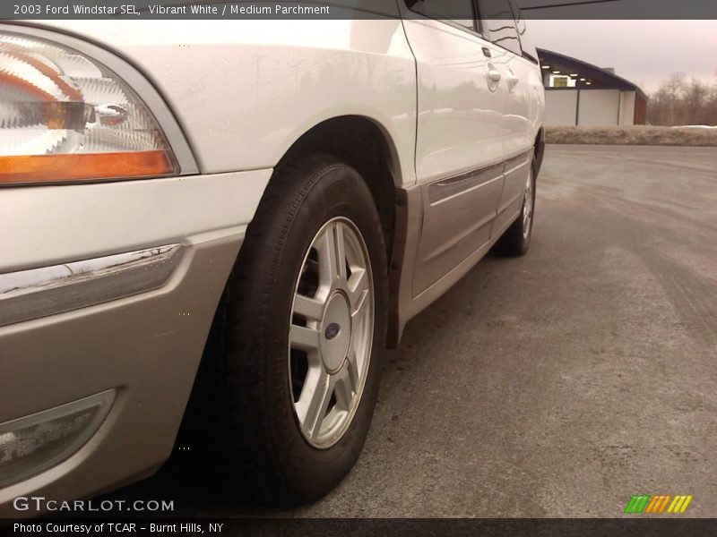 Vibrant White / Medium Parchment 2003 Ford Windstar SEL
