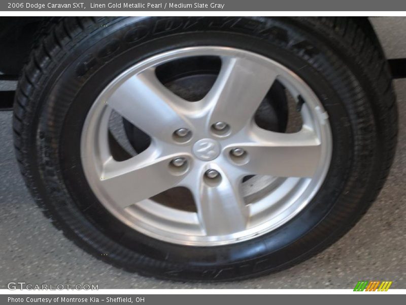 Linen Gold Metallic Pearl / Medium Slate Gray 2006 Dodge Caravan SXT