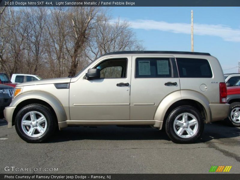 2010 Nitro SXT 4x4 Light Sandstone Metallic