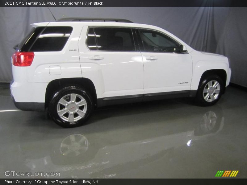 Olympic White / Jet Black 2011 GMC Terrain SLE AWD