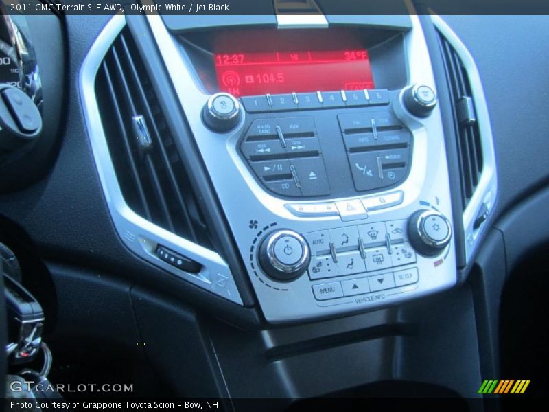 Olympic White / Jet Black 2011 GMC Terrain SLE AWD