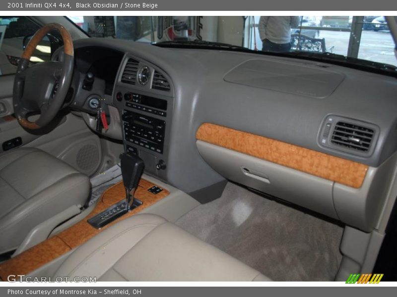 Black Obsidian / Stone Beige 2001 Infiniti QX4 4x4