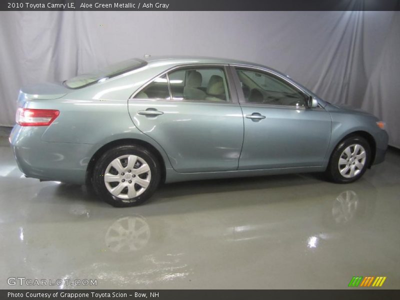 Aloe Green Metallic / Ash Gray 2010 Toyota Camry LE