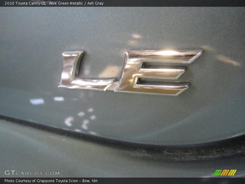 Aloe Green Metallic / Ash Gray 2010 Toyota Camry LE