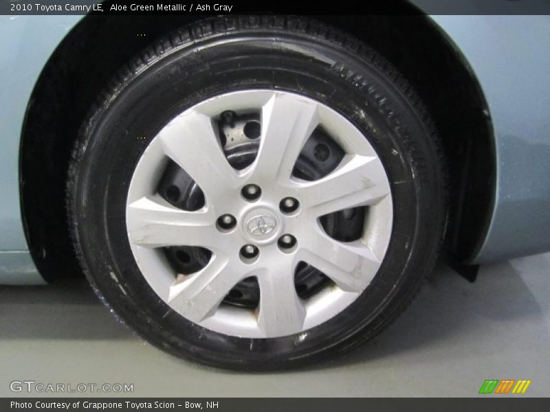 Aloe Green Metallic / Ash Gray 2010 Toyota Camry LE