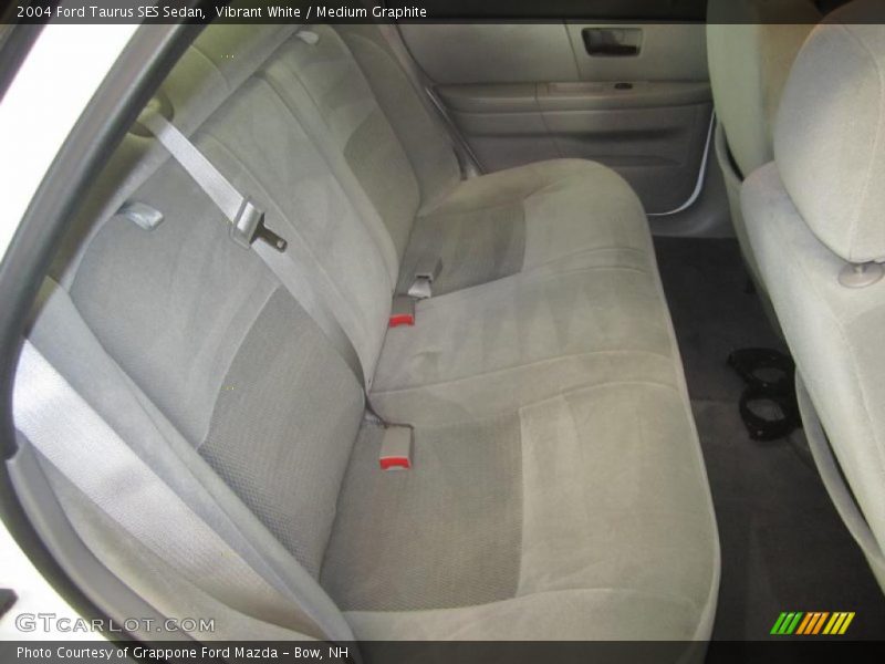  2004 Taurus SES Sedan Medium Graphite Interior