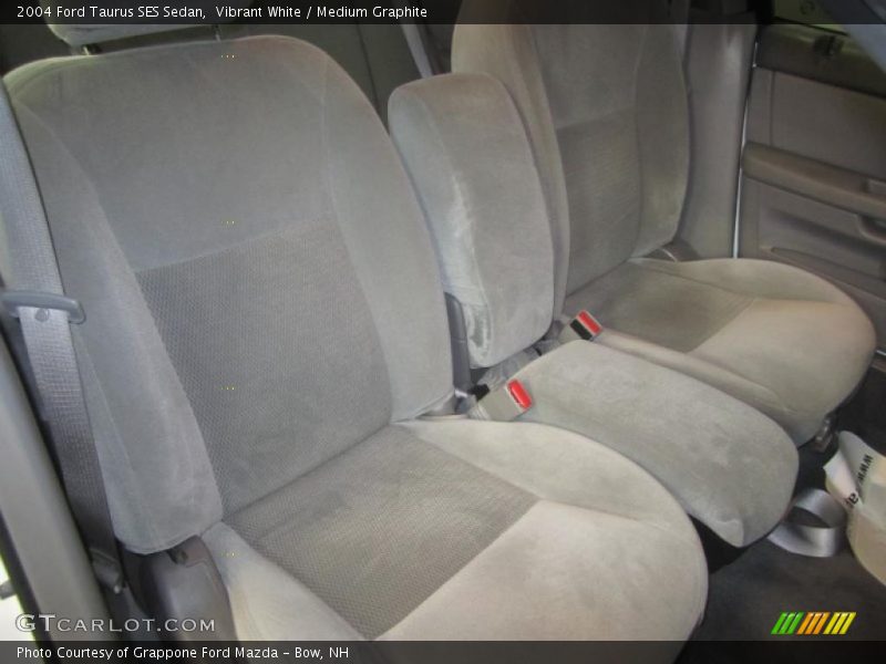  2004 Taurus SES Sedan Medium Graphite Interior