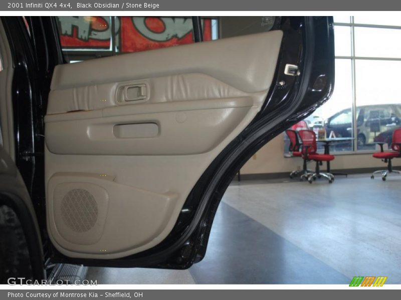 Black Obsidian / Stone Beige 2001 Infiniti QX4 4x4
