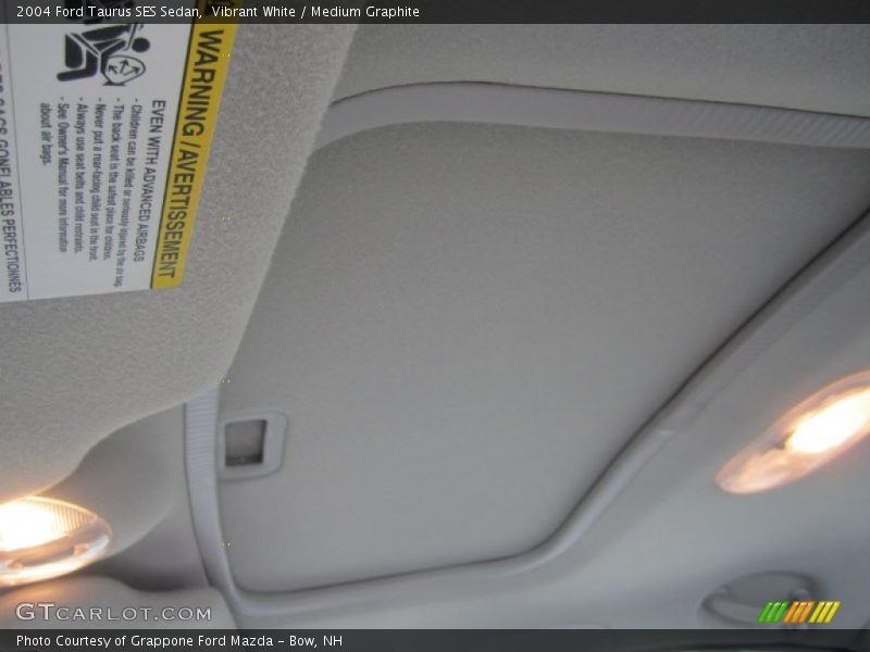 Vibrant White / Medium Graphite 2004 Ford Taurus SES Sedan