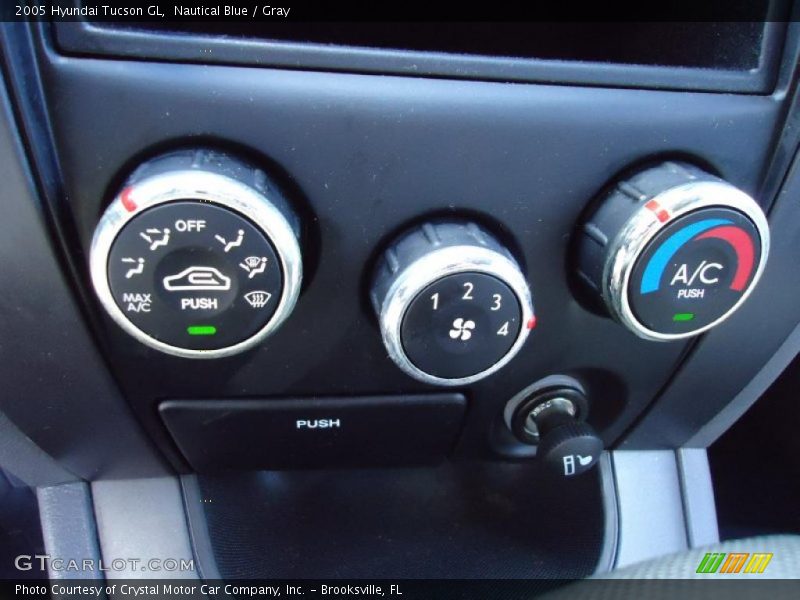 Controls of 2005 Tucson GL