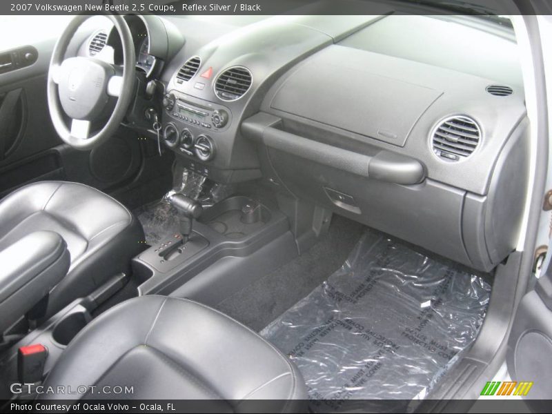 Reflex Silver / Black 2007 Volkswagen New Beetle 2.5 Coupe