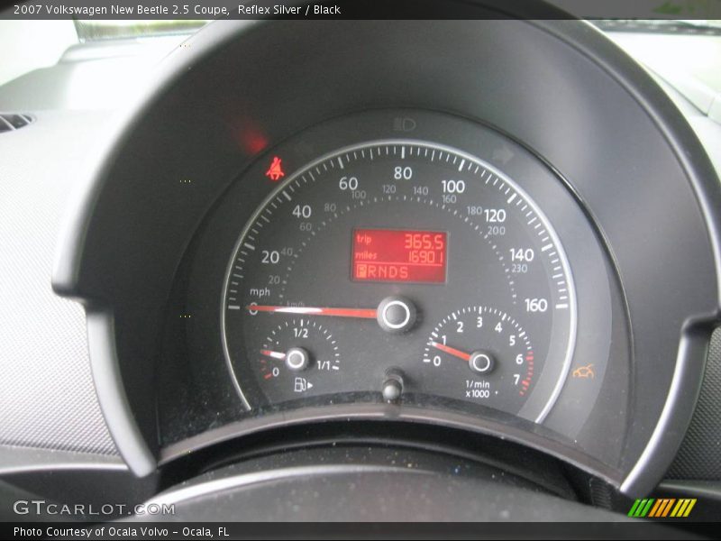 Reflex Silver / Black 2007 Volkswagen New Beetle 2.5 Coupe