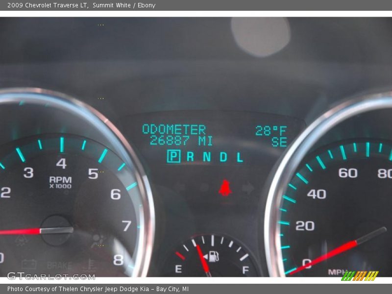 Summit White / Ebony 2009 Chevrolet Traverse LT