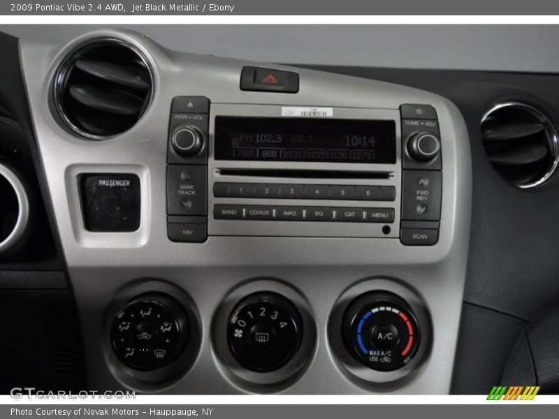 Jet Black Metallic / Ebony 2009 Pontiac Vibe 2.4 AWD