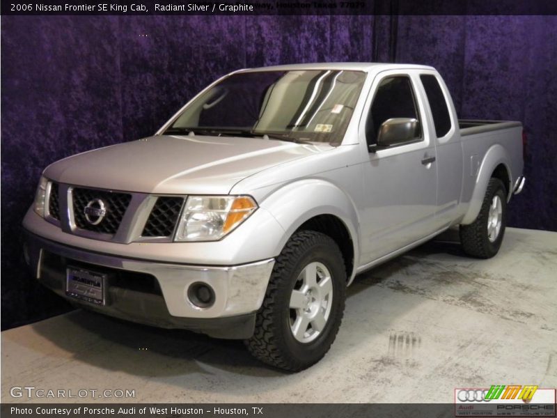 Radiant Silver / Graphite 2006 Nissan Frontier SE King Cab