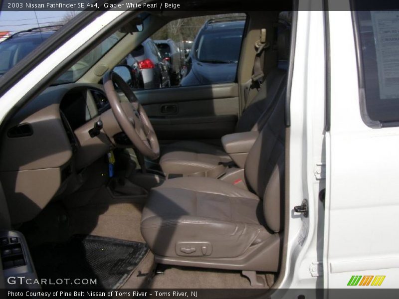 Glacier White Pearl / Beige 2003 Nissan Pathfinder SE 4x4