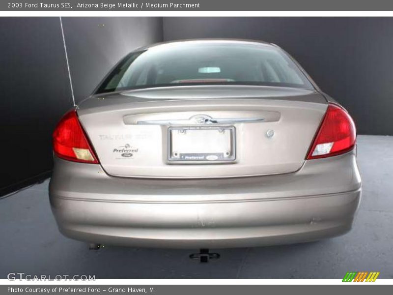 Arizona Beige Metallic / Medium Parchment 2003 Ford Taurus SES