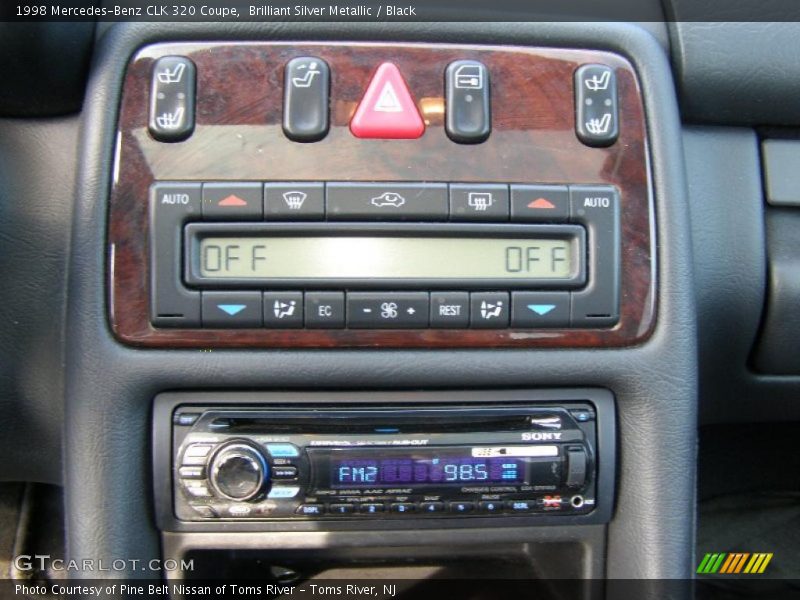 Brilliant Silver Metallic / Black 1998 Mercedes-Benz CLK 320 Coupe