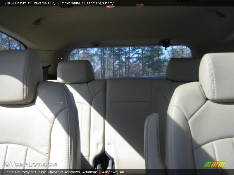 Summit White / Cashmere/Ebony 2009 Chevrolet Traverse LTZ